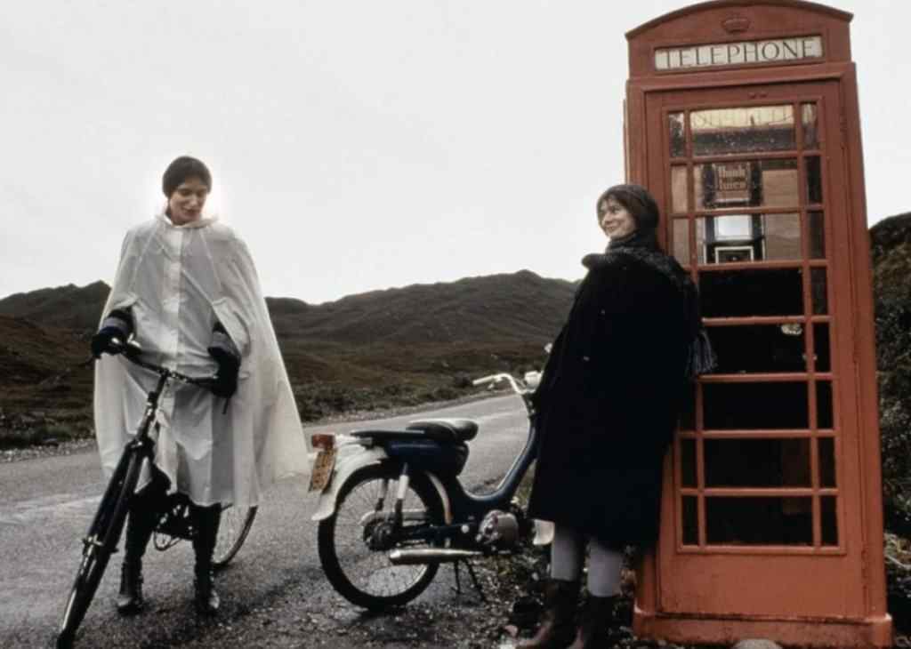 Dalgalari Asmak Breaking the Waves 1996