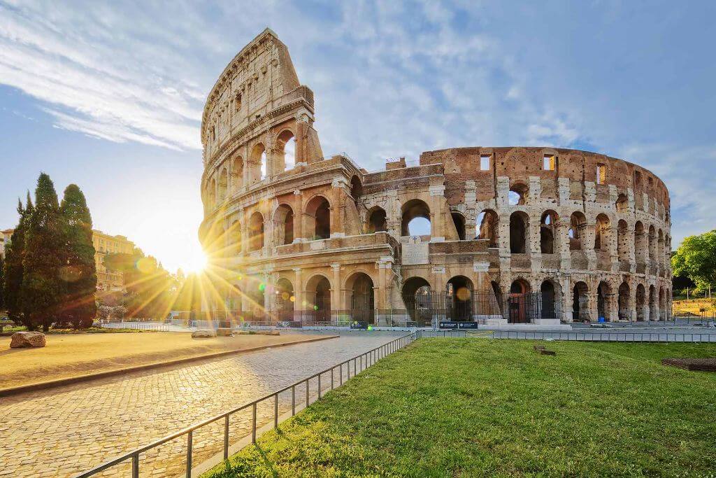 Kolezyum ve Roma Forumu Roma Italya