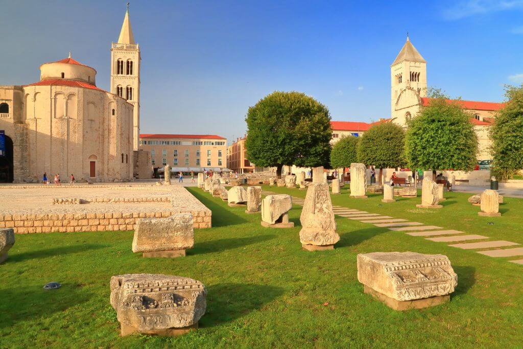 Zadar Hirvatistandaki Roma Forumu